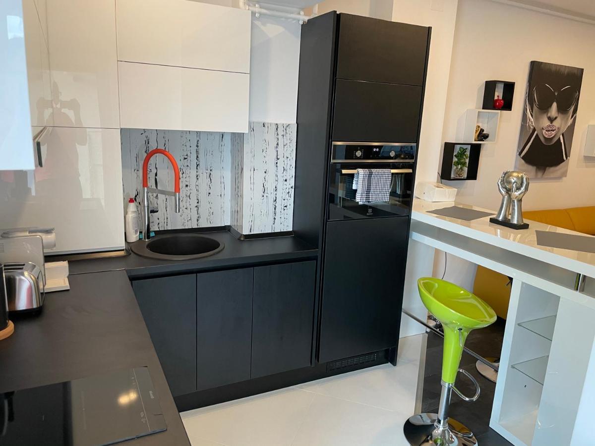 Fancy Westpark 2 Residence Lakeview W7 Бухарест Экстерьер фото